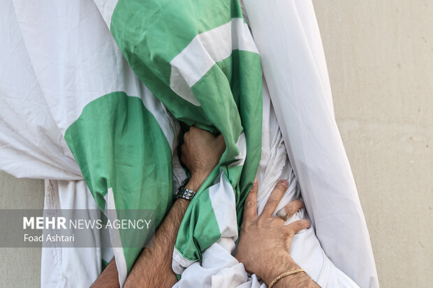 Largest Alavi flag hoisted in Tehran on Eid al-Ghadir

